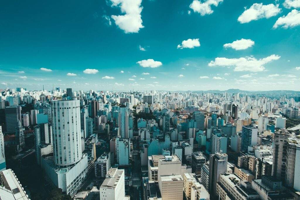 Skyline van hoge gebouwen zonder einde van São Paulo